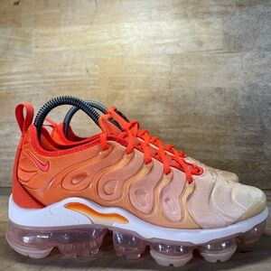Nike Air VaporMax Plus Womens Size 6.5 Running Shoes Sneakers Guava Ice